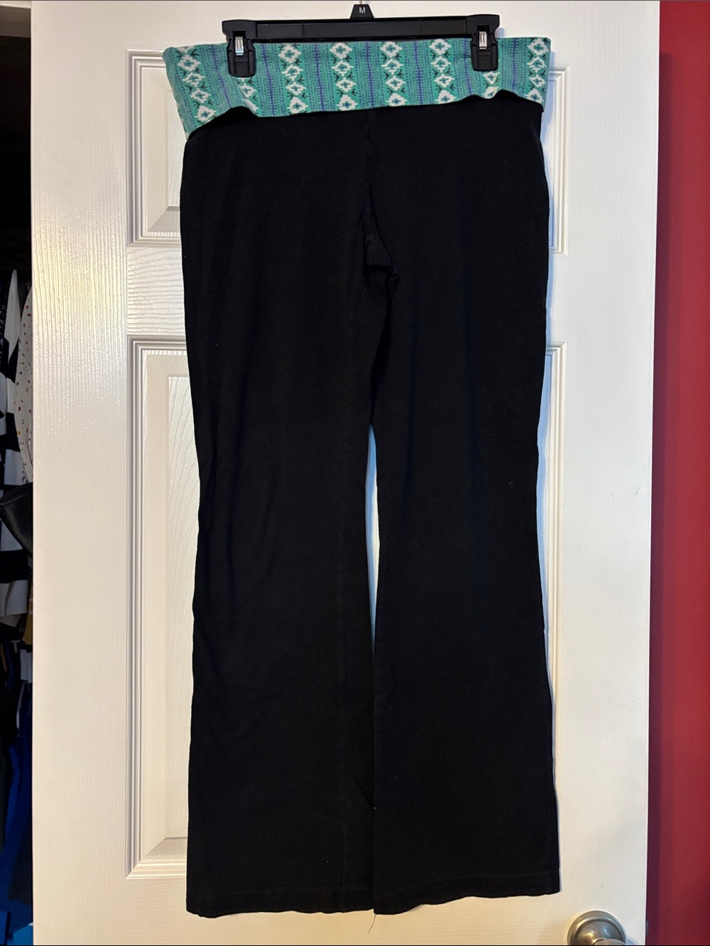 Mission Black Yoga Pants with Teal Patterned Fold-Over Waistband size large